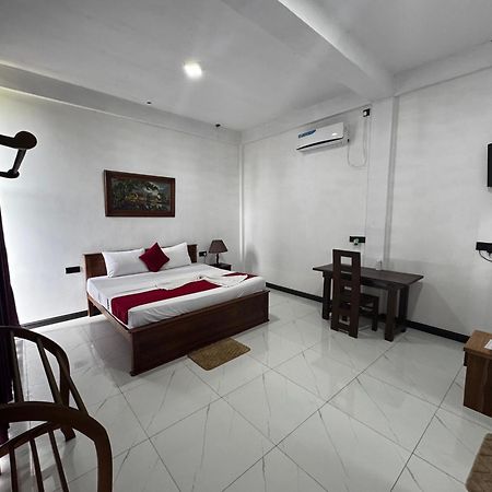 Ciel Star Anuradhapura Hotel Eksteriør billede