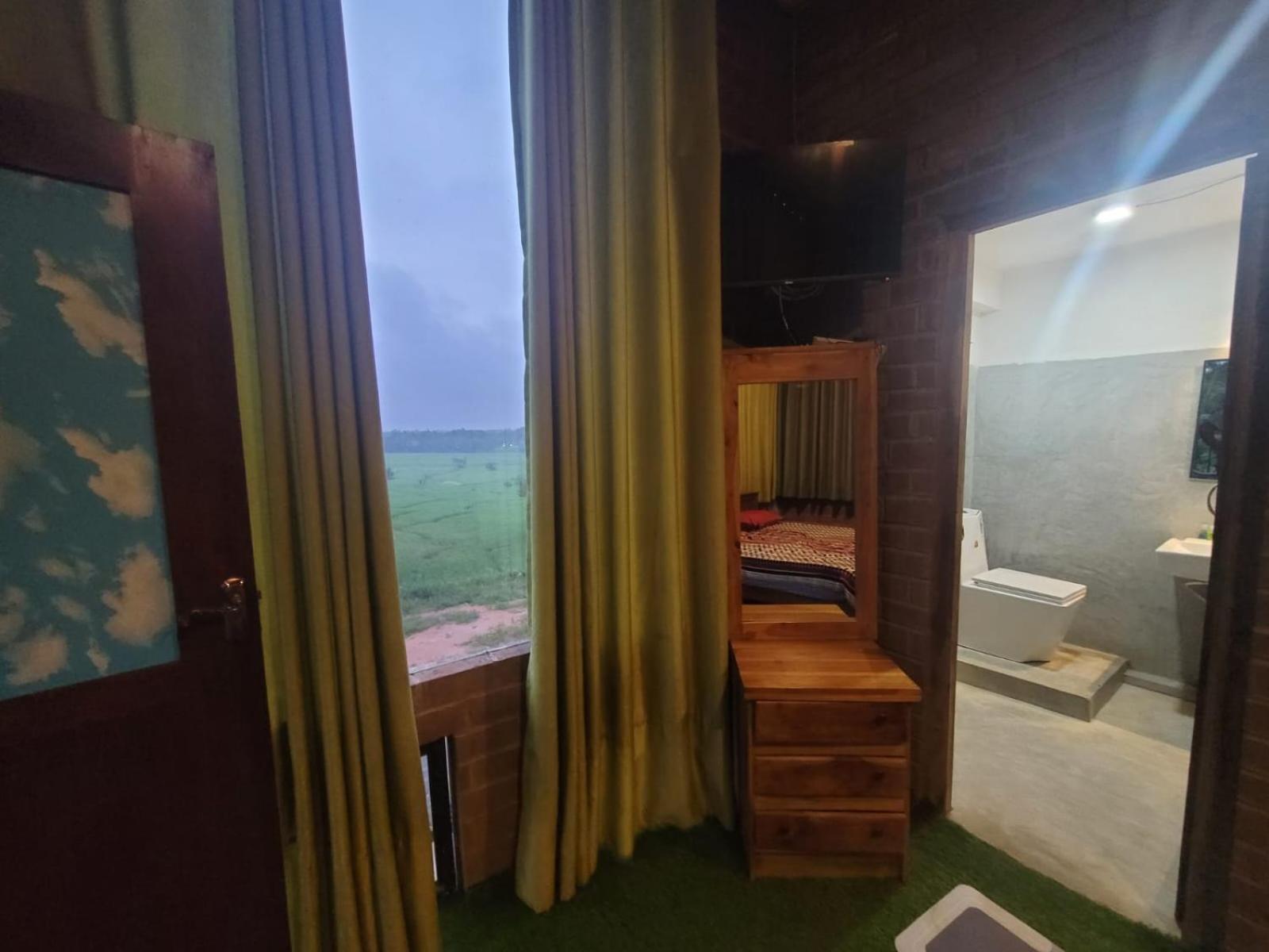 Ciel Star Anuradhapura Hotel Eksteriør billede